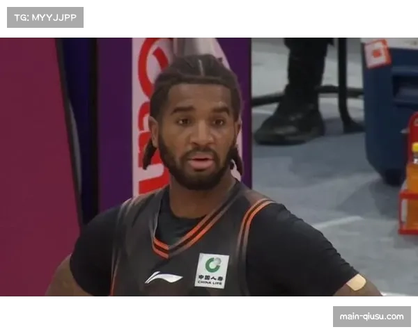 克里斯空砍30分难救山东 关键节点内线支柱独木难支困境